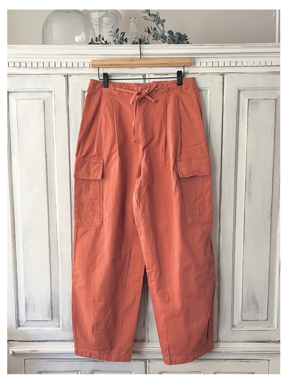 🟠NWT DOUBLE ZERO Pleated Drawstring Cargo Barrel Pants in Baked Clay